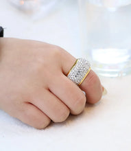 Load image into Gallery viewer, Wholesale shining full rhinestone finger rings for woman luxurious paragraph Crystal Jewelry Ring gold-color