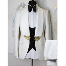Load image into Gallery viewer, Men's Suit Peaked Lapel 3 Pieces 1 Button Groom Tuxedos Wedding Suit For Men Set Custom Made(Jacket+Pants+Vest)