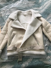 Cargar imagen en el visor de la galería, Abrigos de invierno para mujer, chaqueta gruesa de piel sintética de piel de oveja, chaqueta de piel de aviador, prendas de vestir, abrigo femenino