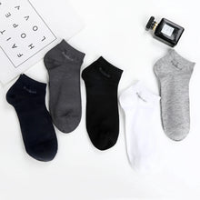 Load image into Gallery viewer, 10 Pairs / Pack Men&#39;s Bamboo Fiber Socks Short High Quality New Casual Breathable Anti-Bacterial Men Ankle Socks
